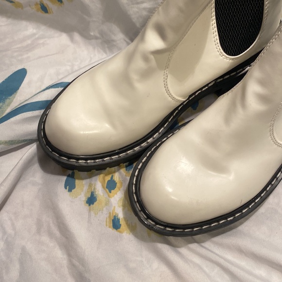 Forever 21 white combat boots - Picture 3 of 6